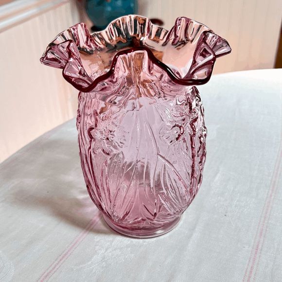 Vintage Fenton Glass Large Dark Pink Daffodil Flower Vase - Picture 3 of 6